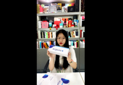 Cartelloni per la spedizione di abbigliamento