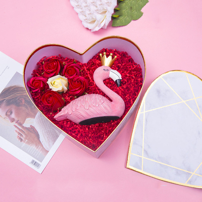 Il cuore ha modellato il colore d'imballaggio di Pantone del contenitore di regalo su ordinazione del cartone