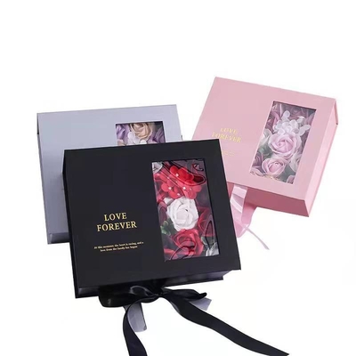 Contenitore di regalo riciclato del fiore di San Valentino del FSC con la finestra trasparente