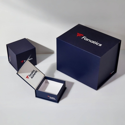 Logo personalizzato Scatola di carta di lusso Scatola di cartone imballaggio di abbigliamento Scatola regalo con coperchio a magnete
