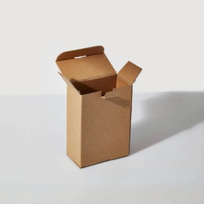 Carta kraft personalizzata riciclabile con confezionamento a doppio taglio scatola ondulata per spedizione