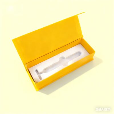 Scatola regalo con chiusura magnetica a ribalta gialla personalizzata per confezioni di prodotti di bellezza con inserto in EVA